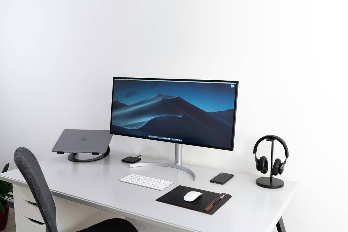 Best Tech Gadgets for Computer Pros: Upgrade Your Setup Without Wasting Cash