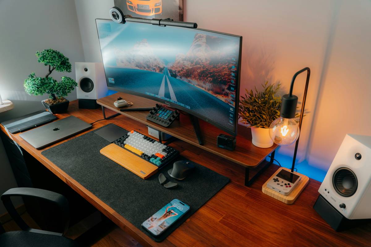 Comparison of reliable tech gadgets for home including repairable smart speaker and modular security system