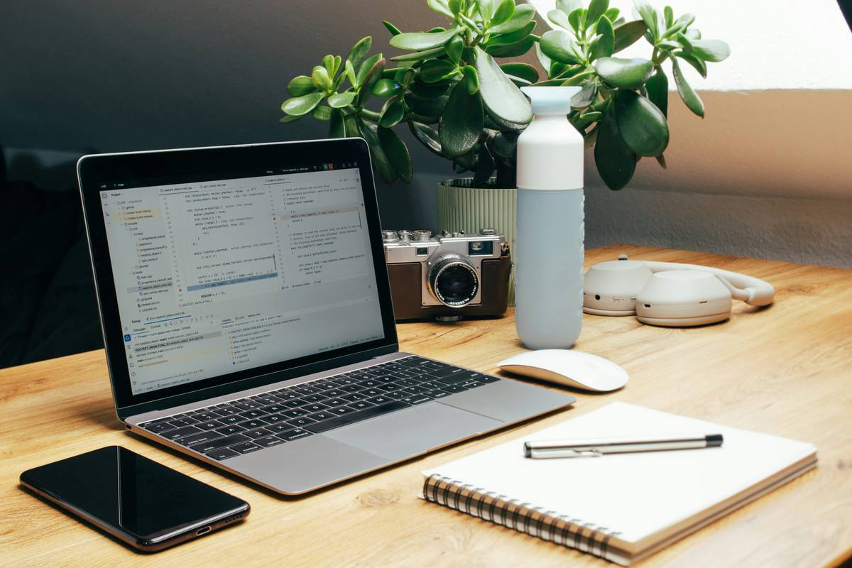 get a gadget catalog showing side-by-side laptop performance metrics for coding tasks